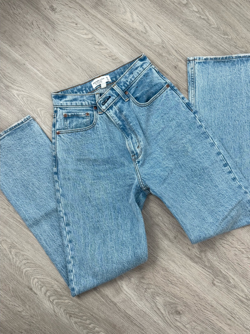 Abercrombie the 90s straight ulta high rise curve love